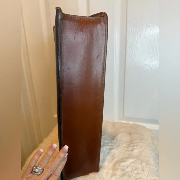 HARTMANN VINTAGE PORTFOLIO LEATHER EXECUTIVE STRUCTURED BRIEFCASE - Picture 8 of 14